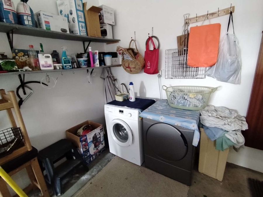 To Let 3 Bedroom Property for Rent in Stilbaai Wes Western Cape